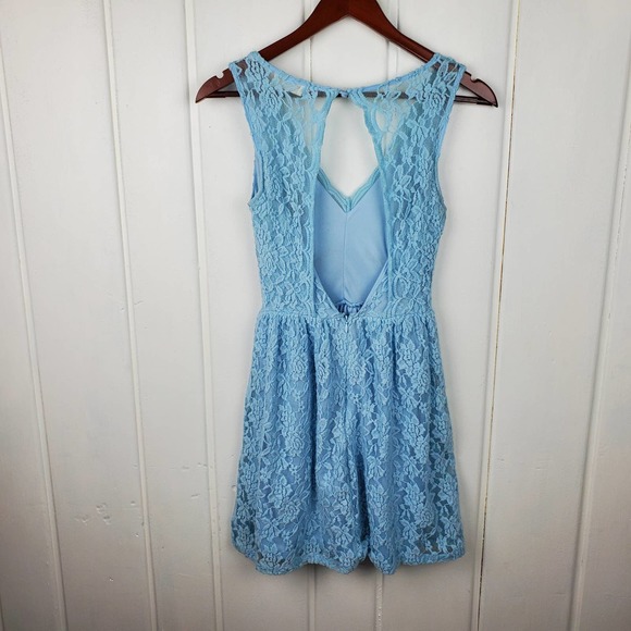 Altar'd State Lovely Powder Blue Jr XS Racer Keyhole Back Lace Lined MIni Dress - Picture 5 of 11